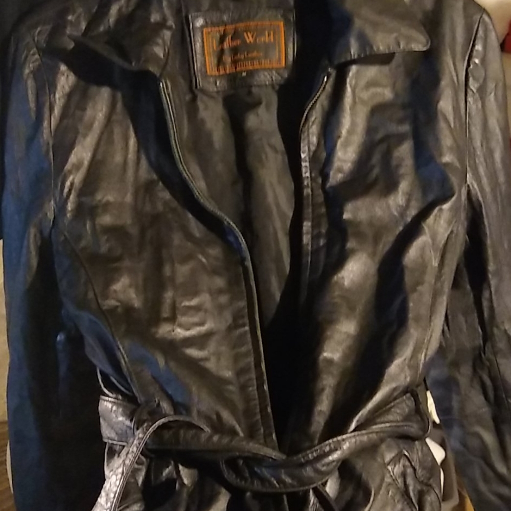 💯Authentic Leather Jacket - Picture 2 of 3